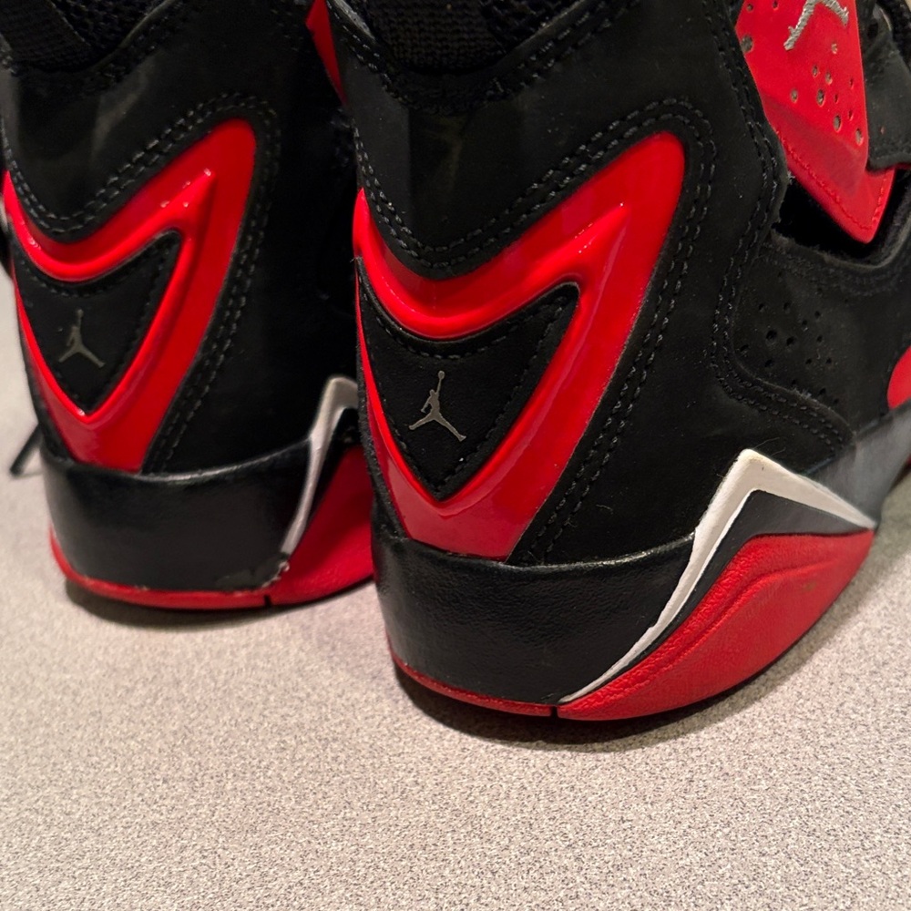Jordan Kids Black and Red Sneakers - Picture 5 of 7